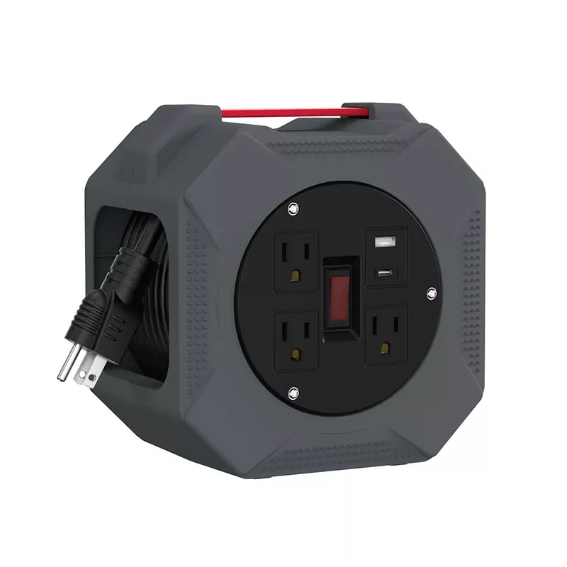 3 udtag Usb2.4a plastikledningsrulle 30ft 3 udtag Usb2.4a plastikledningsrulle 30ft