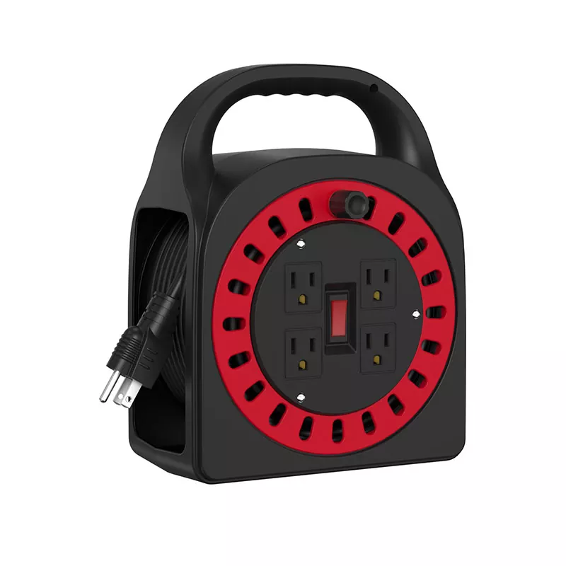 4 udtag plastledningsrulle 50 fod 4 udtag plastledningsrulle 50 fod